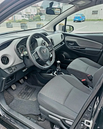 Toyota Yaris cena 41900 przebieg: 107000, rok produkcji 2015 z Radom małe 191